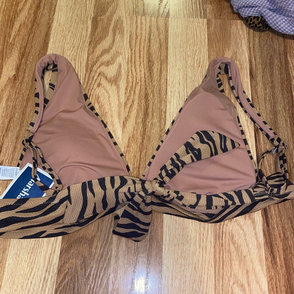 Aerie bikni top size large with tie back - Picture 2 of 2